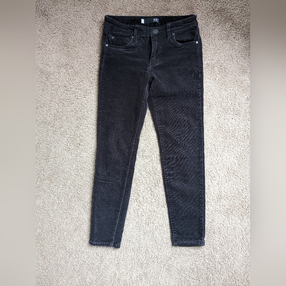 LAST CHANCE / DONATING SOON Kut from the Kloth Black Corduroy Skinny Jeans 🖤 - Picture 2 of 5